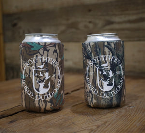 MOSSY OAK Neoprene Koozie